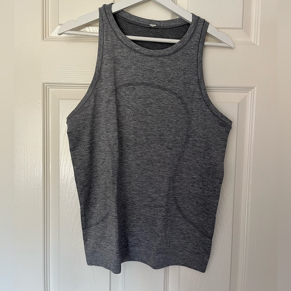 Lululemon swiftly breathe muscle tank - size 6/8
